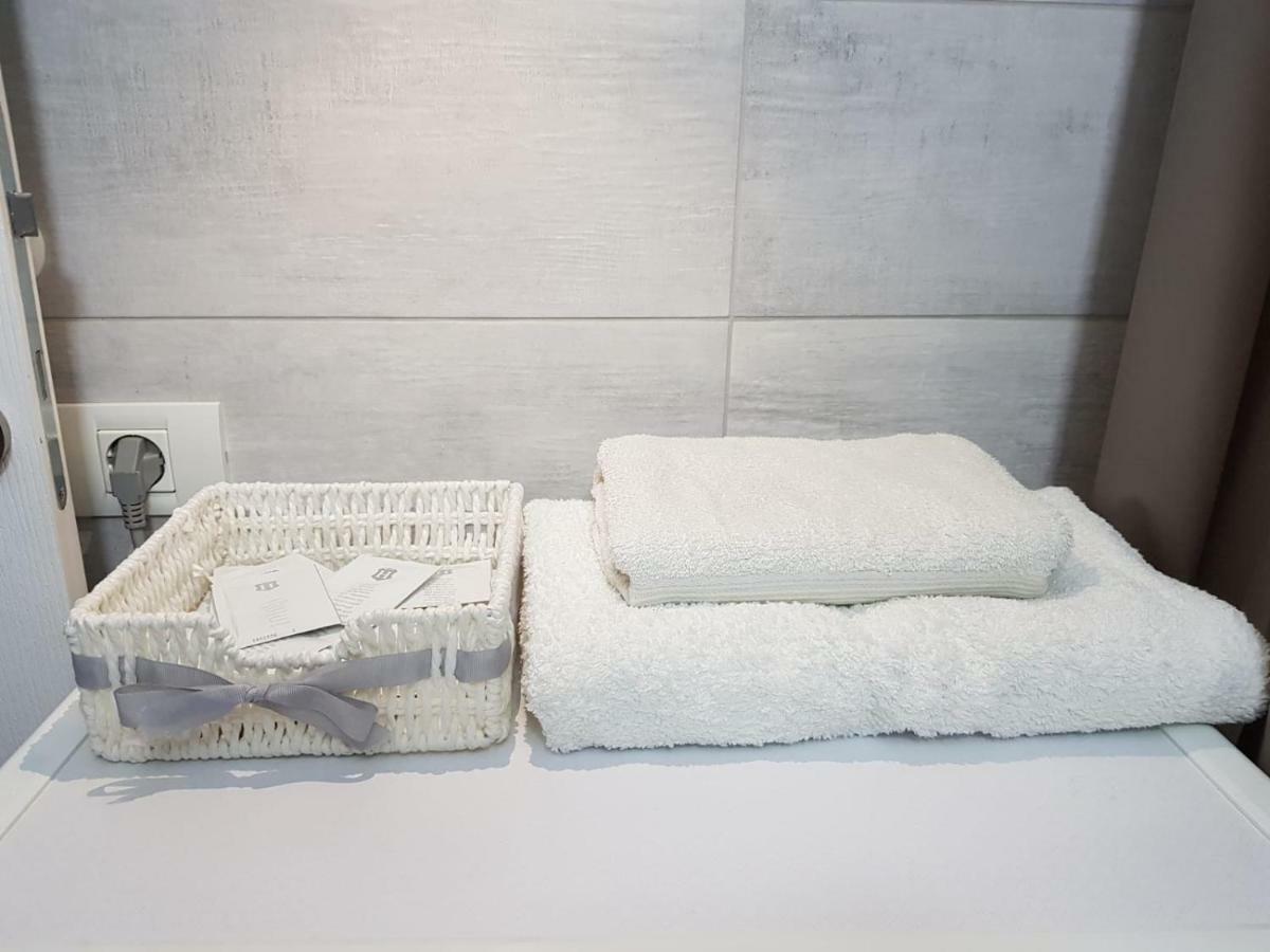 D&C Studio Bucureşti Ngoại thất bức ảnh